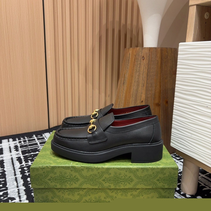 G*u*i leather shoes